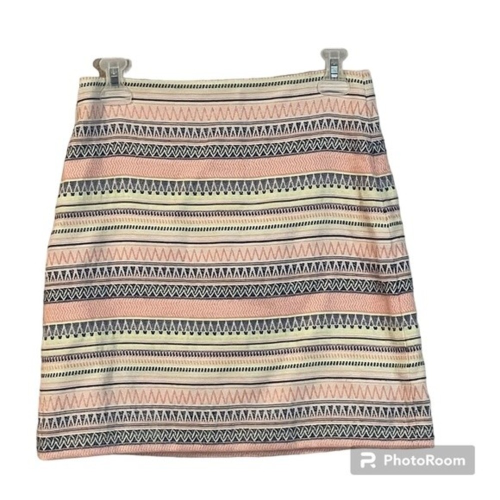 Ann Taylor LOFT Petites southwest design straight mini skirt. Women’s size 4P
